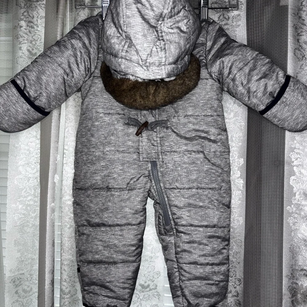 OshKosh B'gosh Gray‎ Puffer Snowsuit with Brown Accents